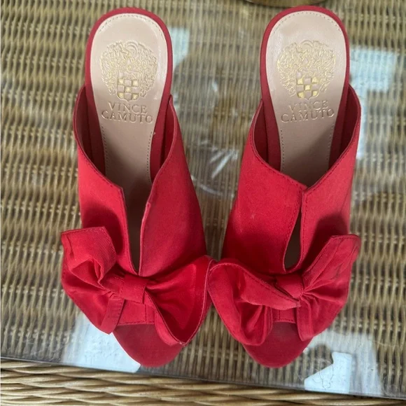 Vince Camuto heels - Picture 6 of 8